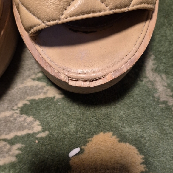 CHANEL Cream Quilted Mules - Picture 4 of 10